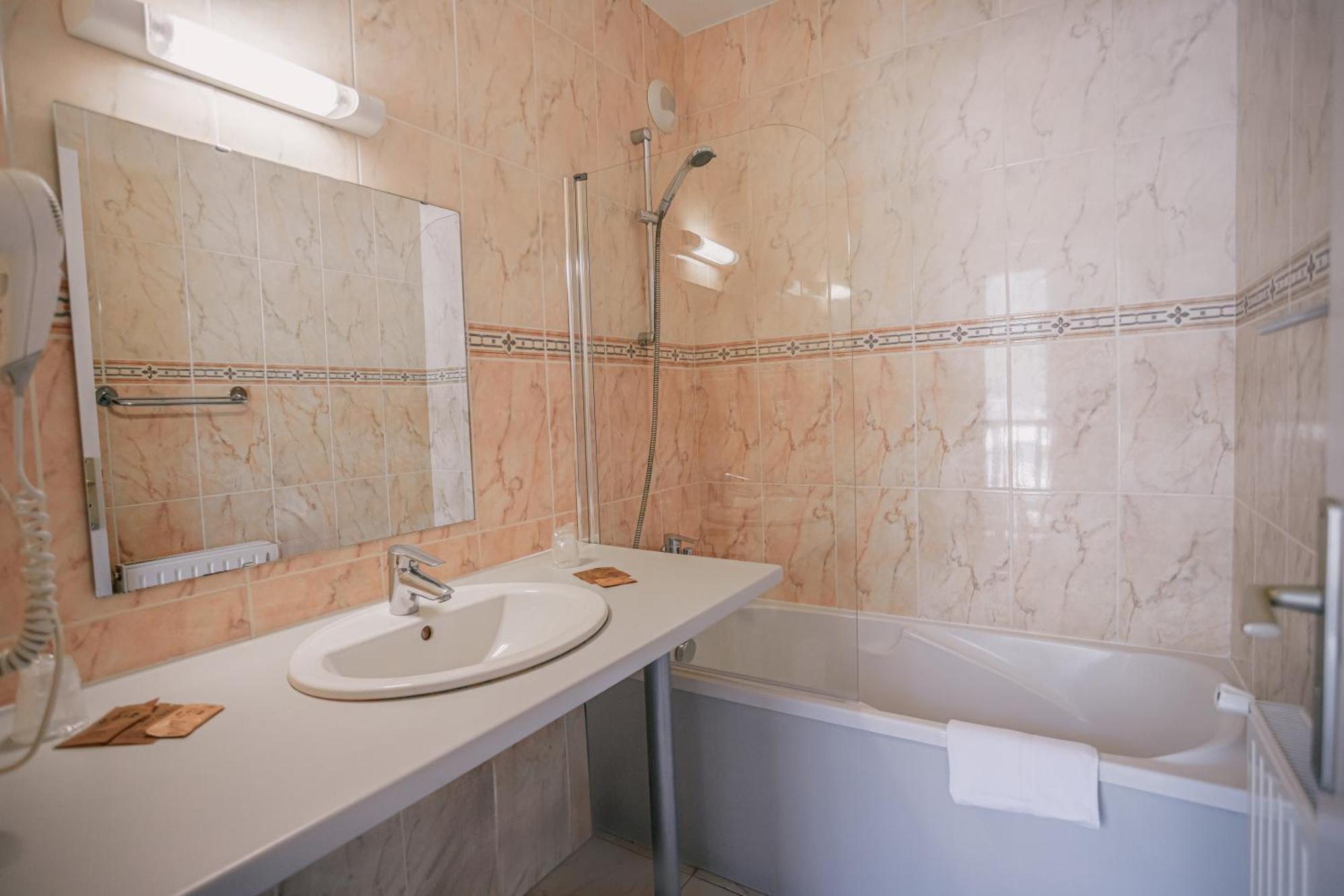 Hotel Le Montaigu Luz-Saint-Sauveur Luaran gambar